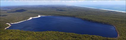 Lake Boomanjin - Fraser Island - QLD  (PBH4 00 16208)